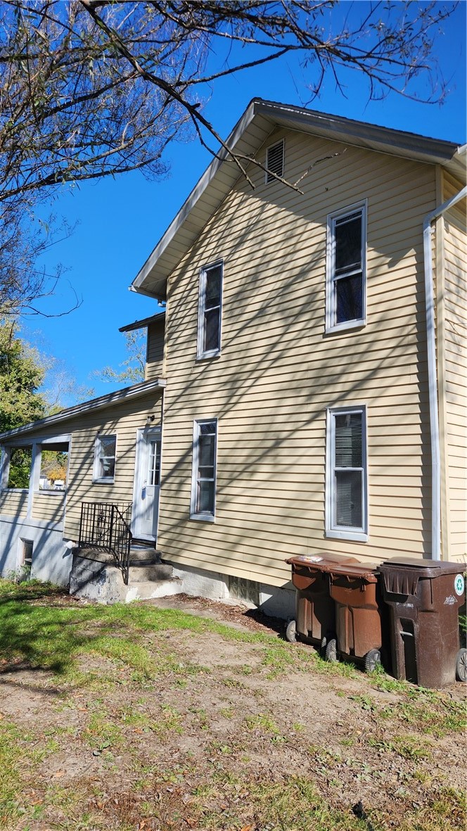 337 Jackson St — photo 2