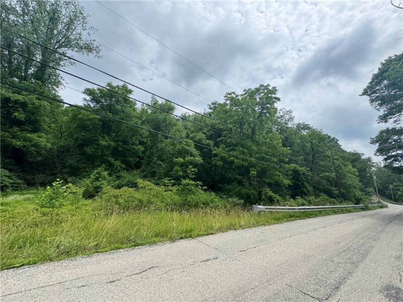 373 Lakeview Drive — photo 4
