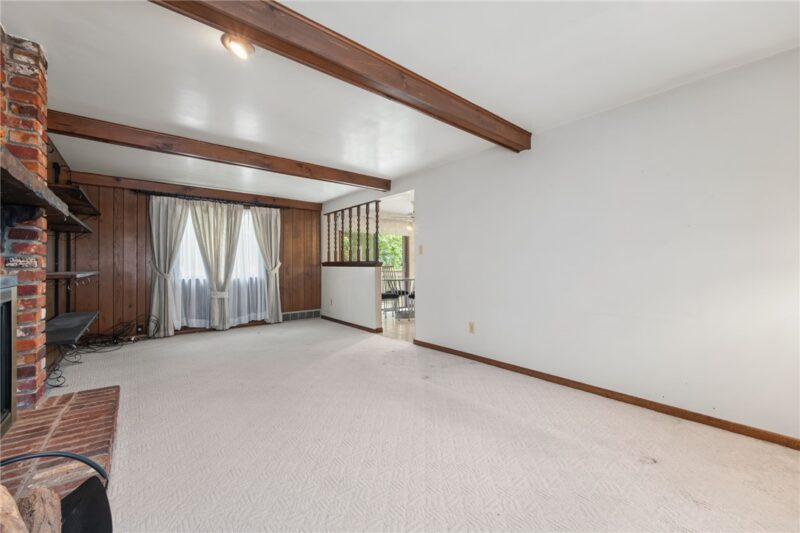 261 Shasta Dr — photo 8