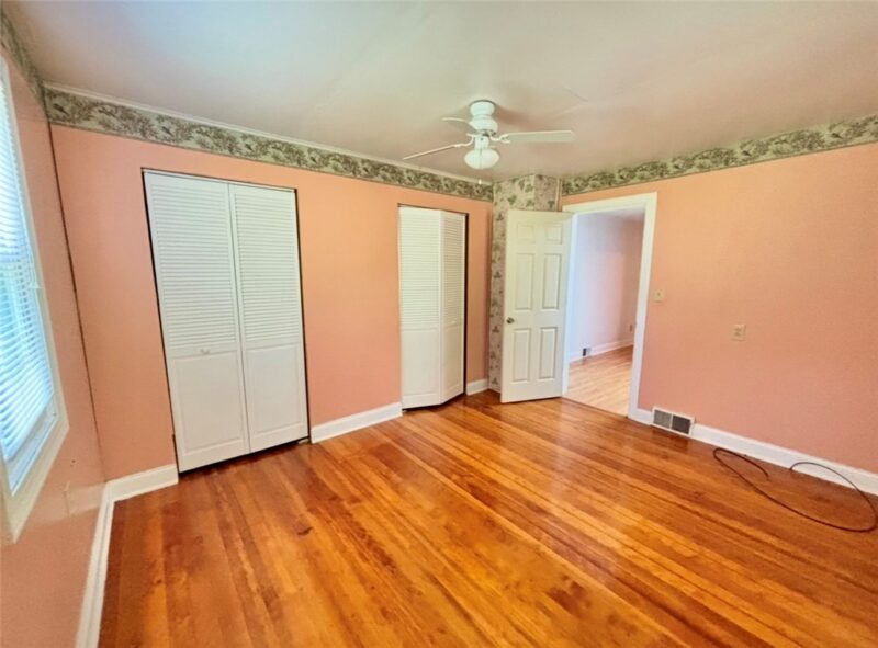 61 Mcmichael Rd — photo 8