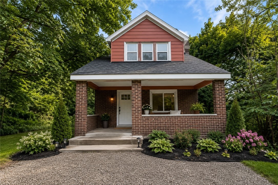 8610 Pershing — photo 1
