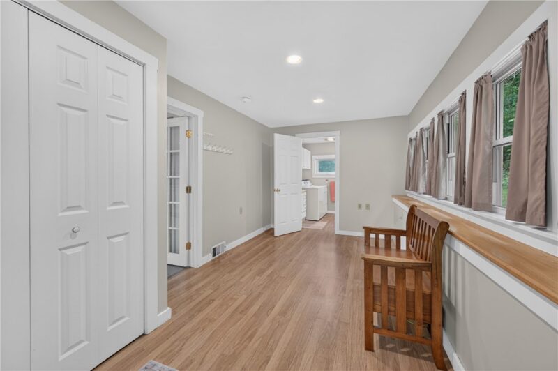 133 Lower Hayes Rd — photo 8