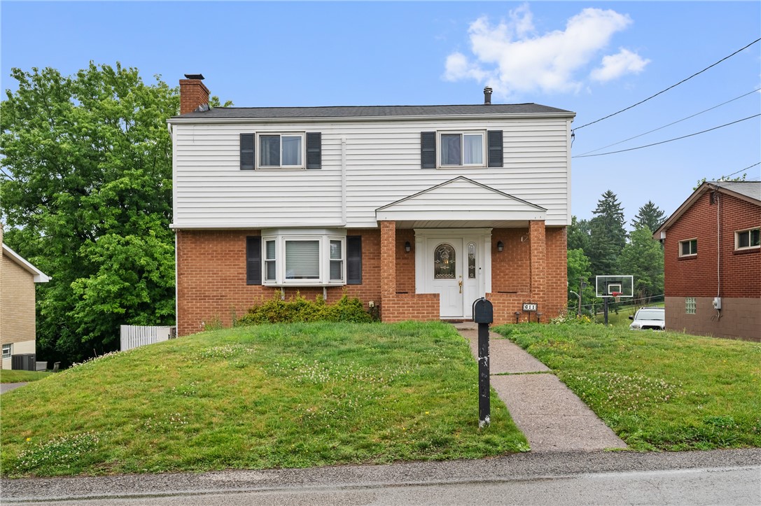 611 Pikeview Dr — photo 1