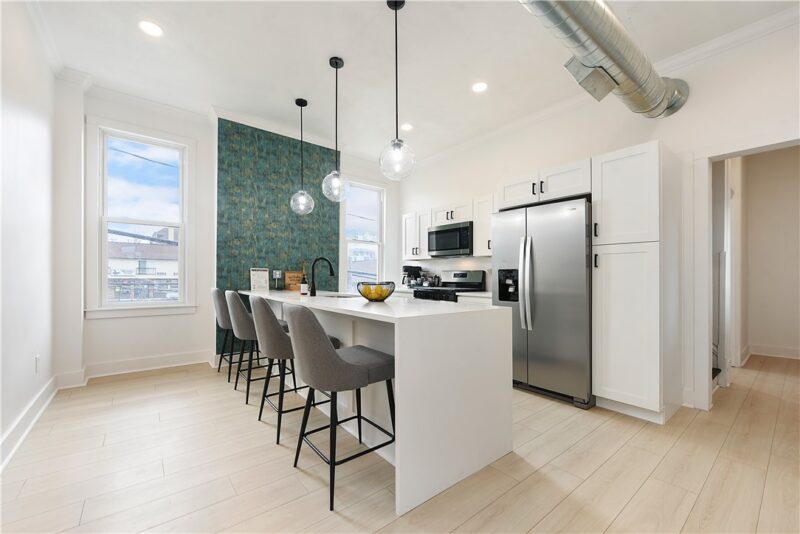 6 Bailey Ave — photo 3