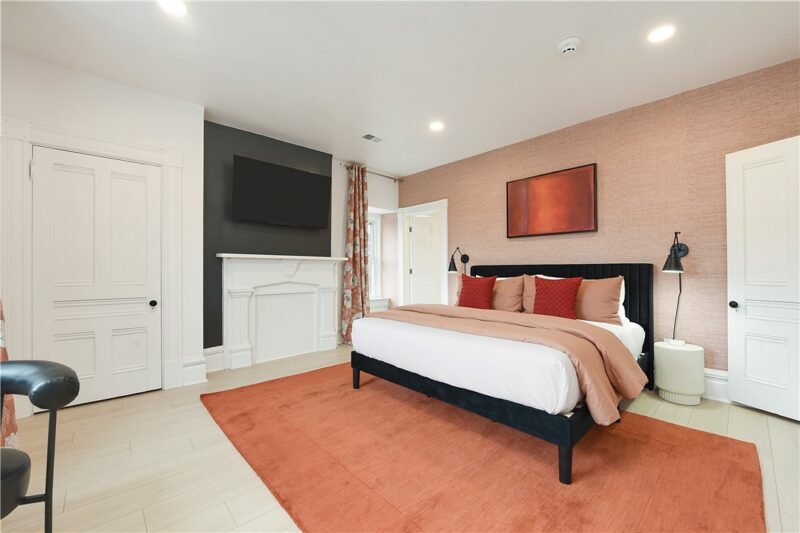 6 Bailey Ave — photo 4