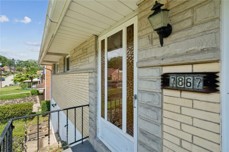 7867 Mark Dr — photo 2