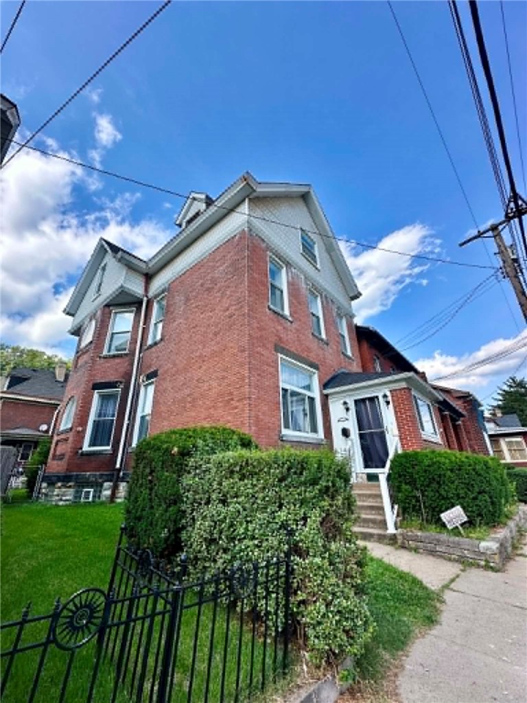 1716 Middle St — photo 2