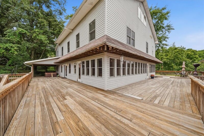 120 Brighton St — photo 2