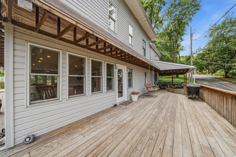 120 Brighton St — photo 3