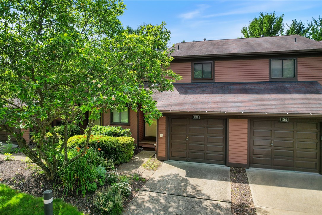 1002 Forest Edge Ct — photo 1