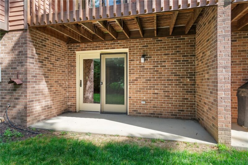 1002 Forest Edge Ct — photo 4
