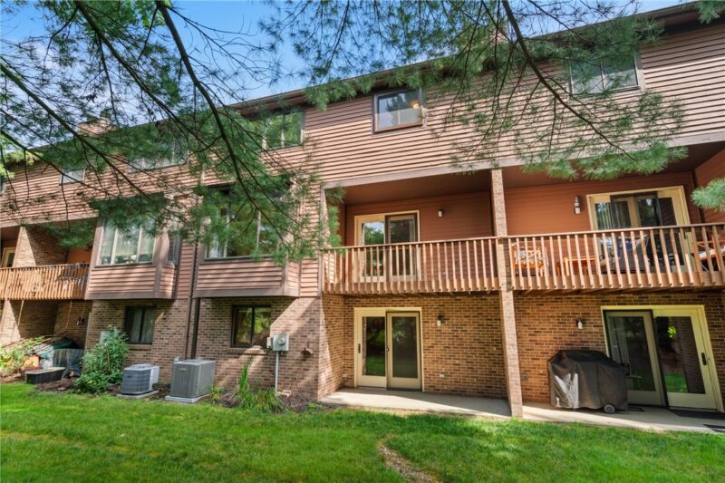 1002 Forest Edge Ct — photo 5