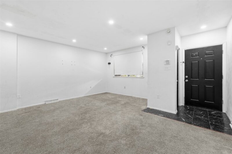 413 Agatha St — photo 4