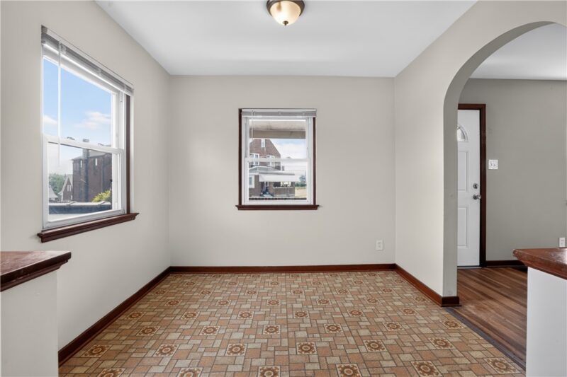 1010 Elmwood St — photo 5