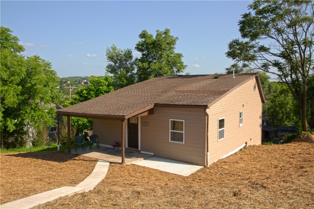 387 W Wylie Ave — photo 1