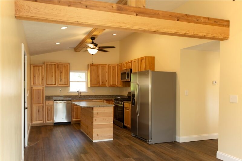 387 W Wylie Ave — photo 2