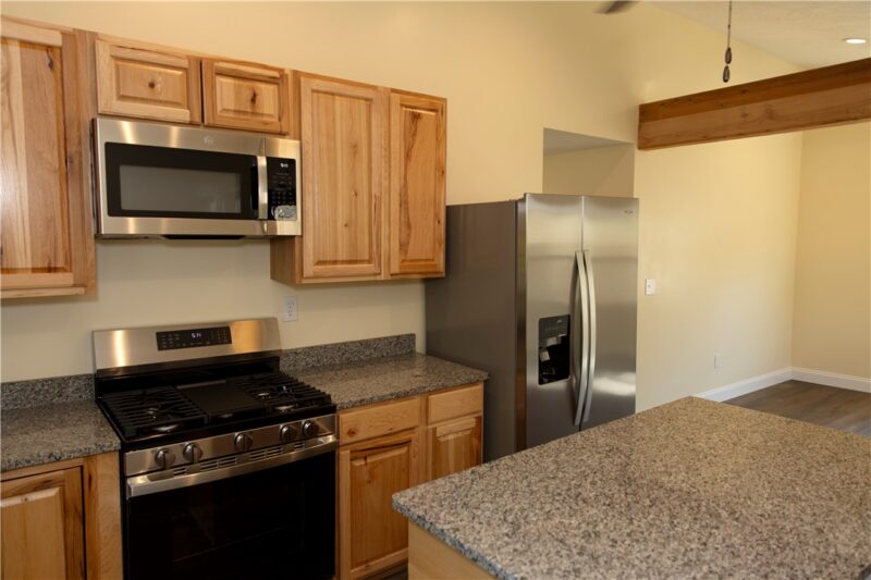 387 W Wylie Ave — photo 3