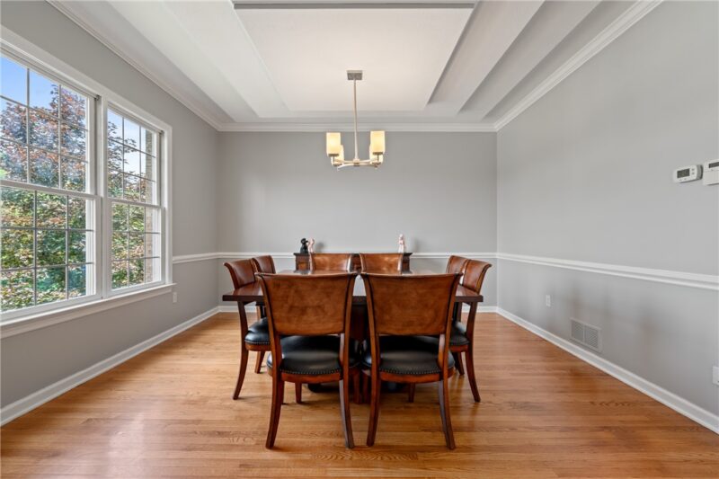 114 Oakview Drive — photo 3