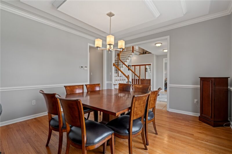 114 Oakview Drive — photo 4