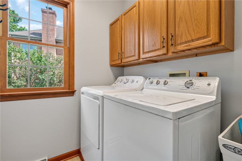 114 Oakview Drive — photo 5