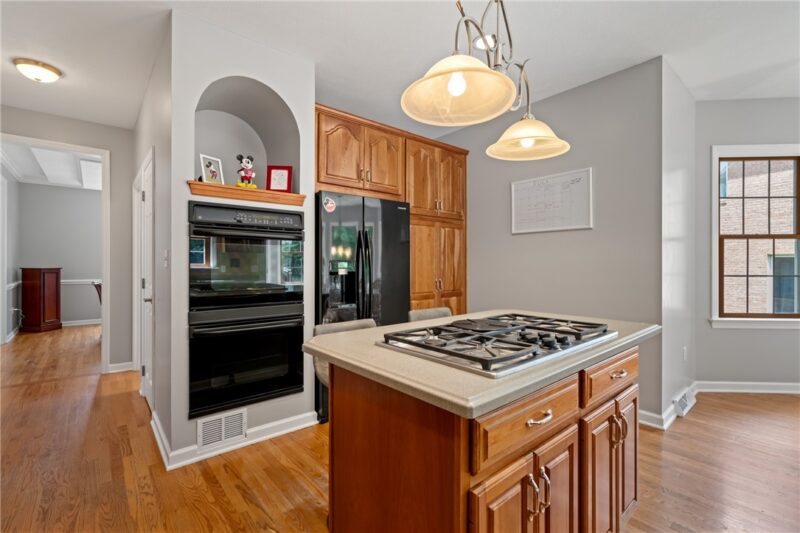 114 Oakview Drive — photo 7