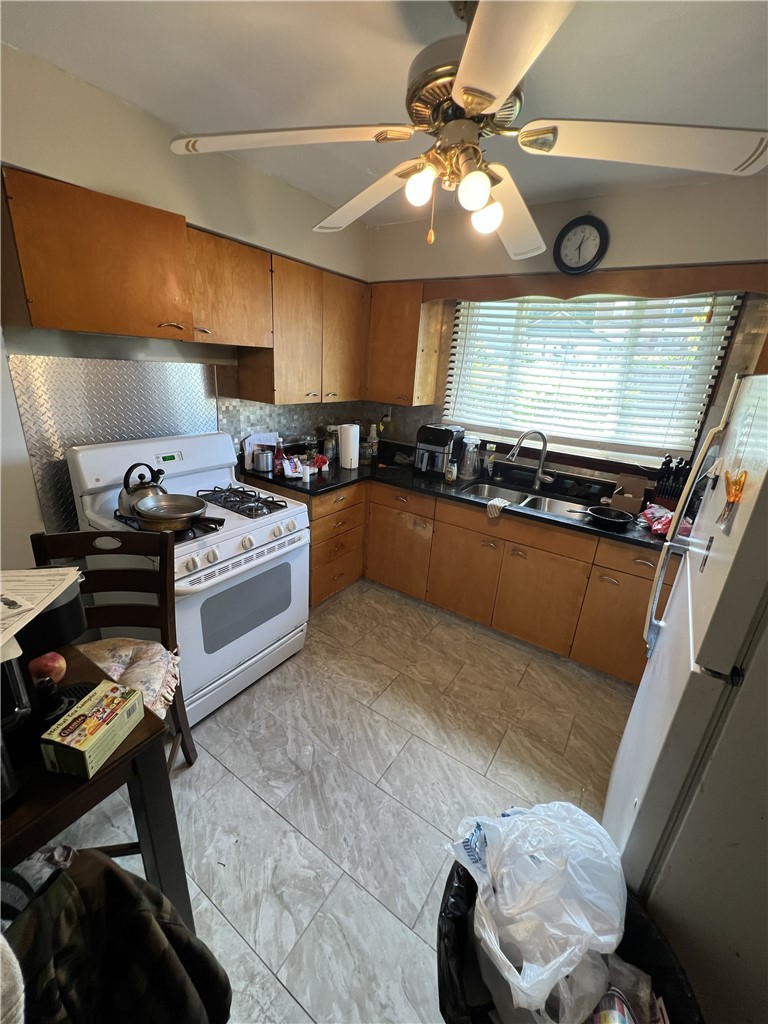2920 Chester St — photo 8