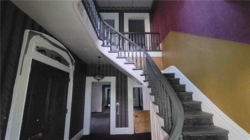 226 N Walnut St — photo 6