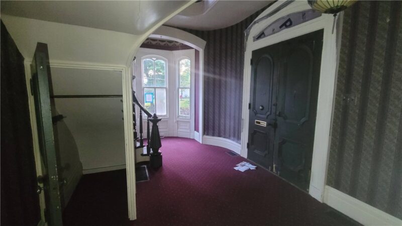 226 N Walnut St — photo 7