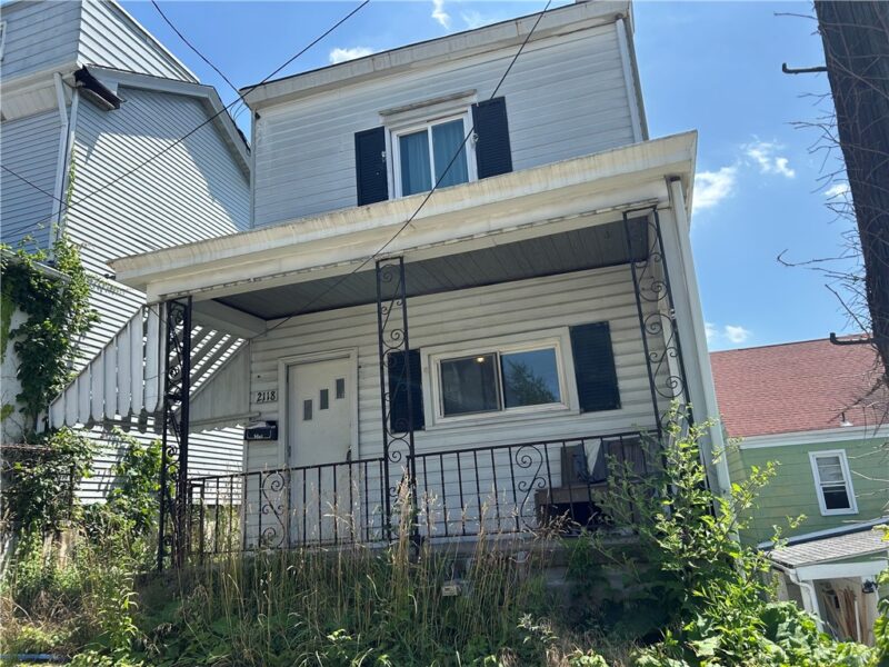 2118 Elsie St — photo 2