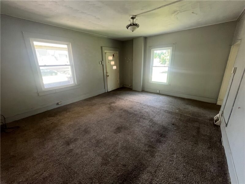 107 E Home St — photo 2