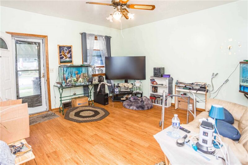 526 4th Ave — photo 7