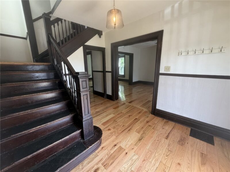 325 N Balph Ave — photo 8