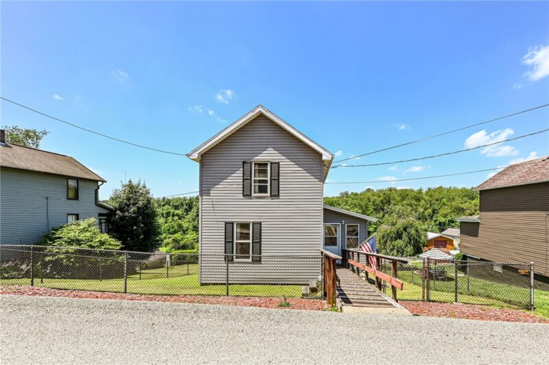 8018 Hayward Street — photo 4