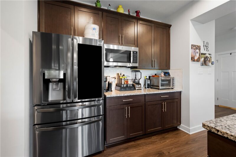 254 Regency Drive — photo 8