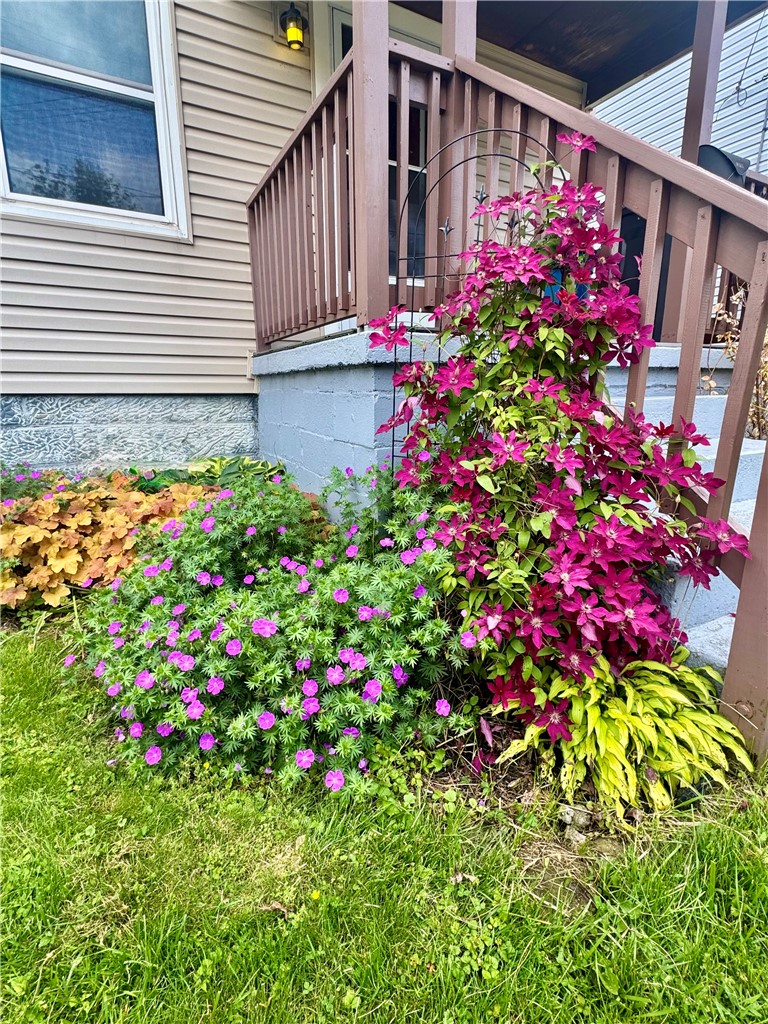 613 Aylesworth Ave — photo 4