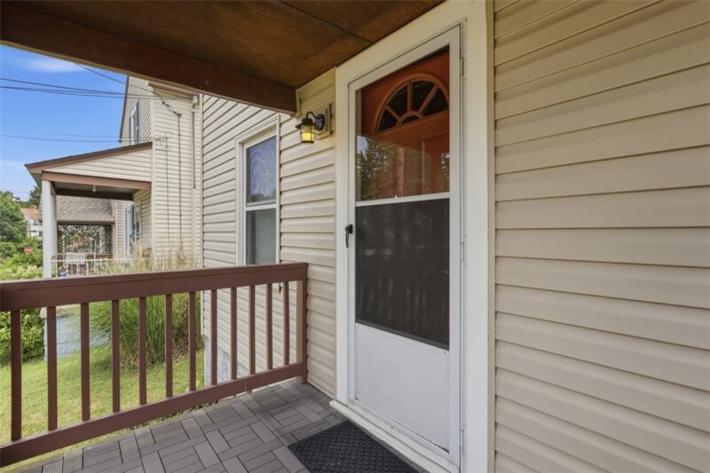 613 Aylesworth Ave — photo 8