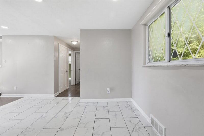 3856 Hilpert St — photo 8