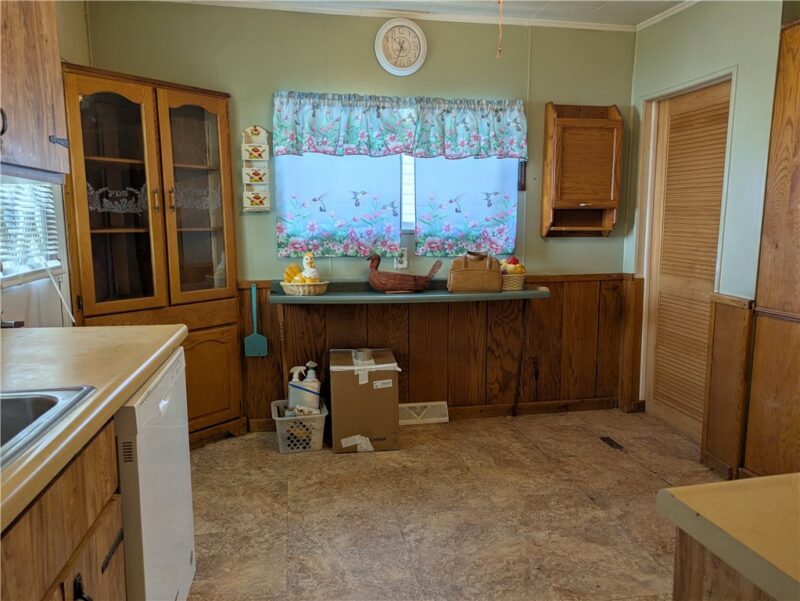 214 Jennings Ave — photo 4