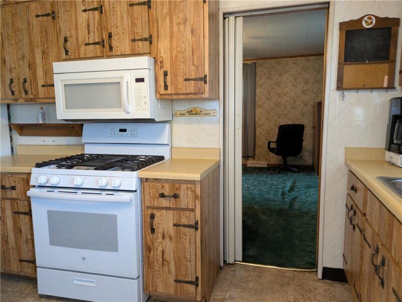214 Jennings Ave — photo 5