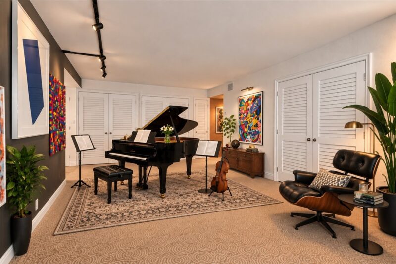 1 Trimont Ln 490E — photo 8