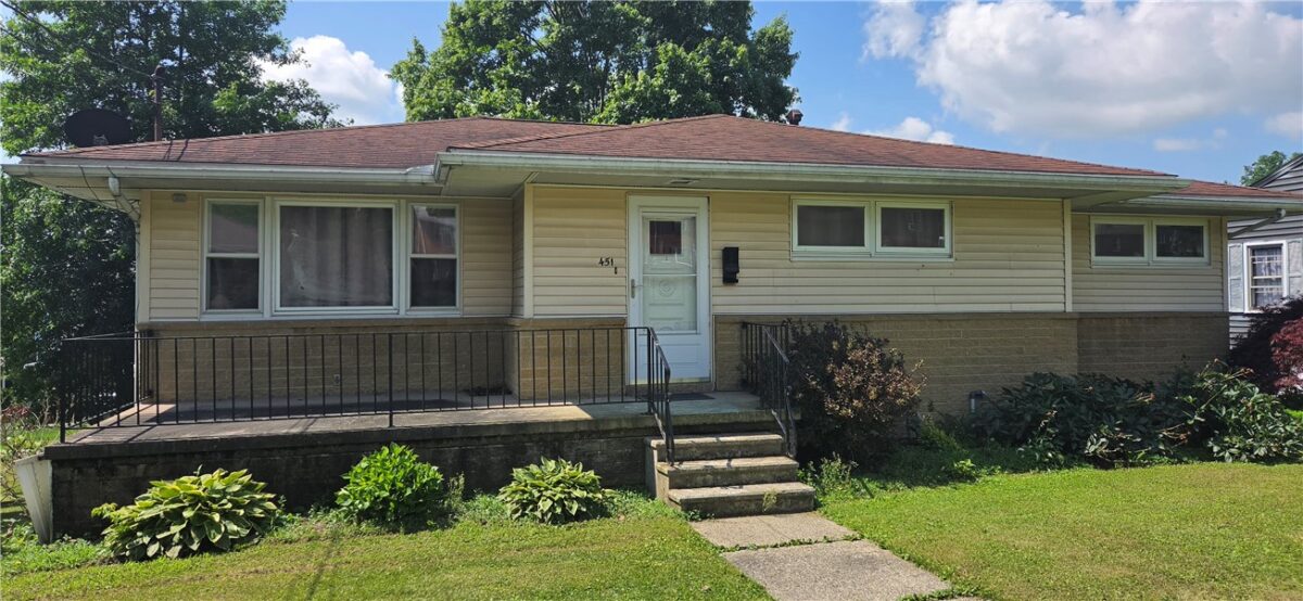 451 W Fairview St — photo 1