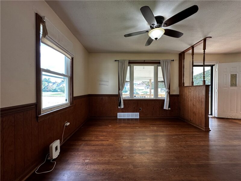 633 Crowder Ave — photo 3
