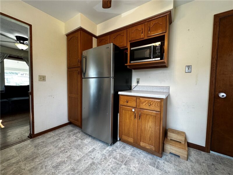 633 Crowder Ave — photo 8