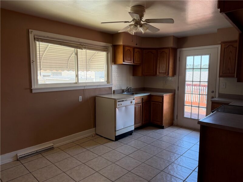 218 Meadow Ave — photo 4