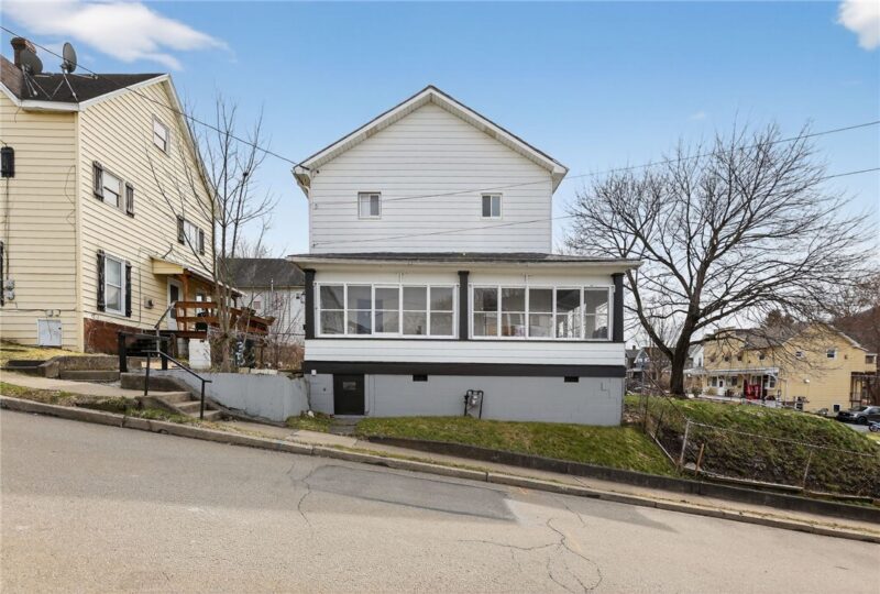 3 Brennan — photo 2
