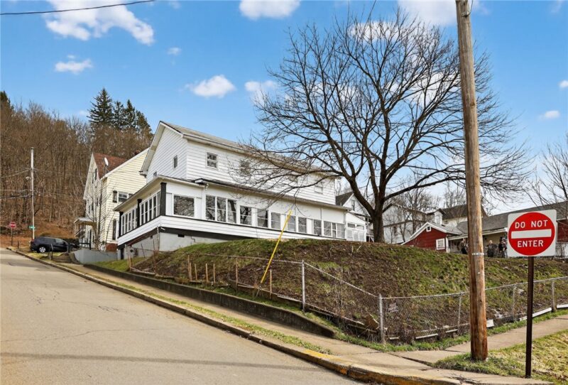 3 Brennan — photo 3