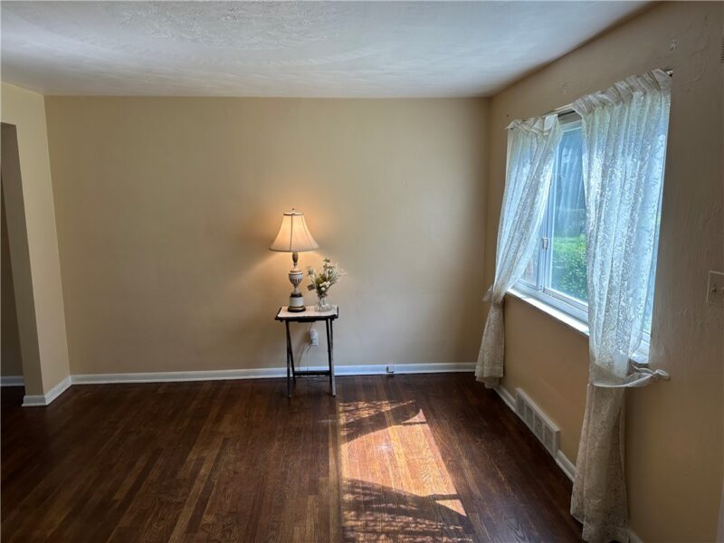 449 Hochberg Road — photo 4