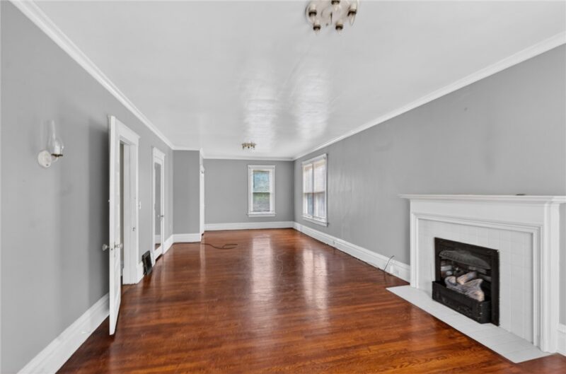 516 W 3rd St — photo 6
