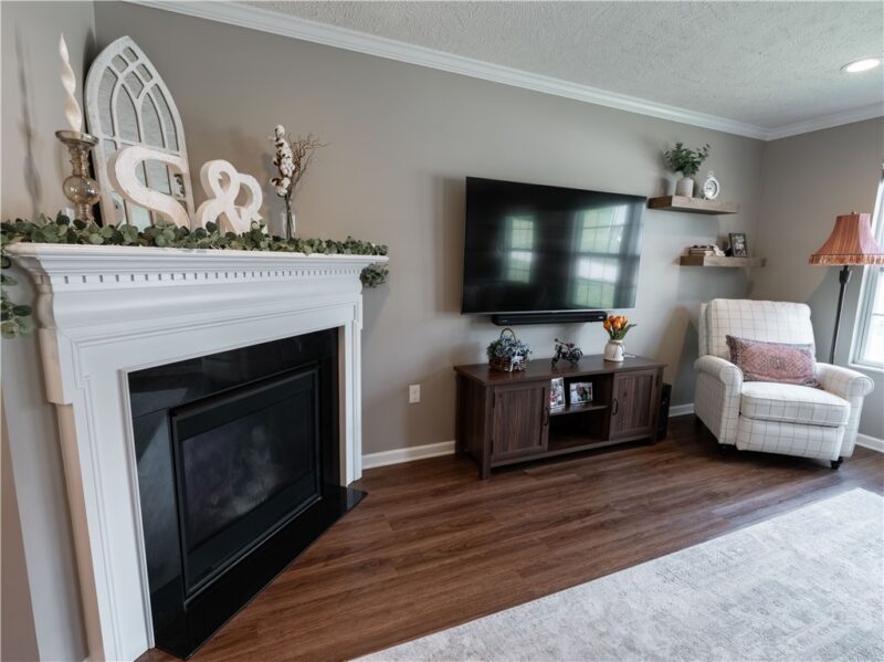 6407 Lindsey Ln — photo 8