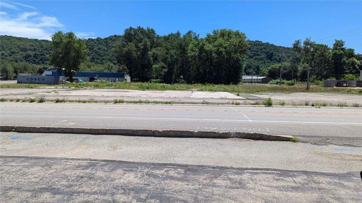 2106 River Rd — photo 1